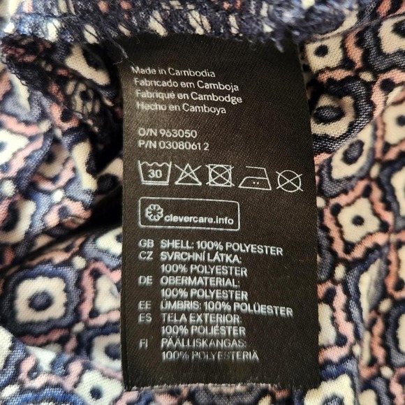 H&M boho geometric print top with 3/4 sleeves pink blue and white relaxed size S - Picture 6 of 6